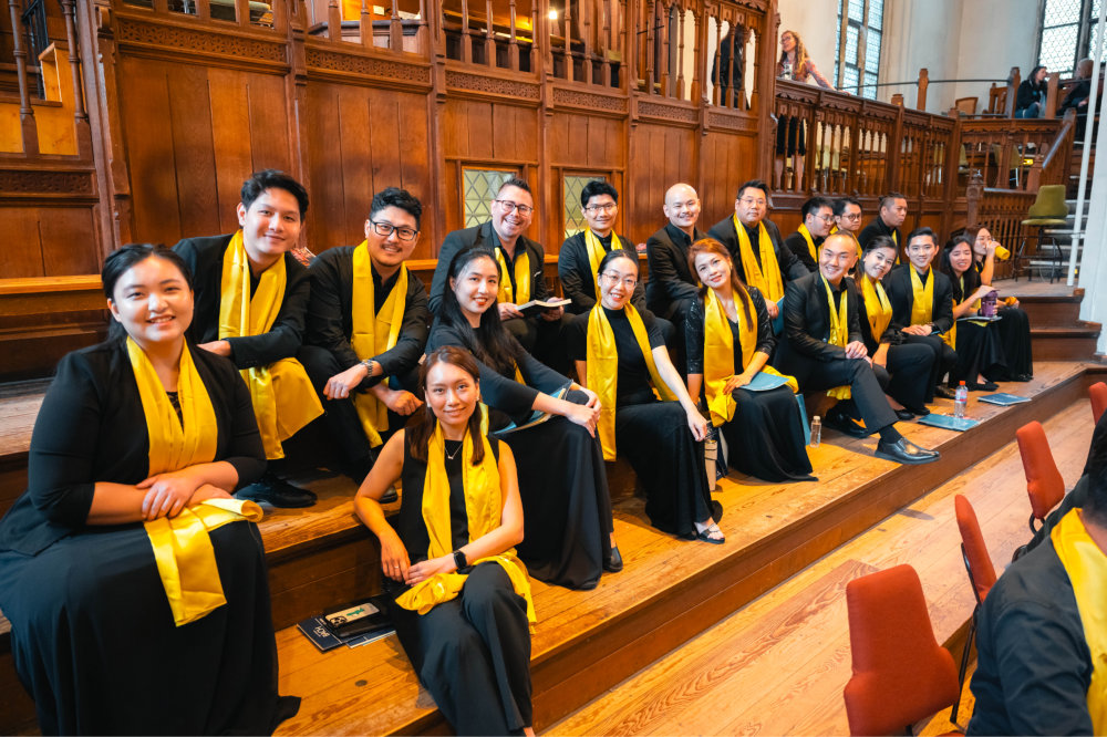 马来西亚女高音谢依燕 马来西亚巴赫节庆典合唱与管弦乐团的创办团员之一 毕业于维也纳市立音乐及艺术学院 A13