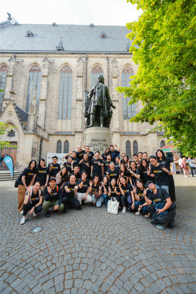 马来西亚女高音谢依燕 马来西亚巴赫节庆典合唱与管弦乐团的创办团员之一 毕业于维也纳市立音乐及艺术学院 A14